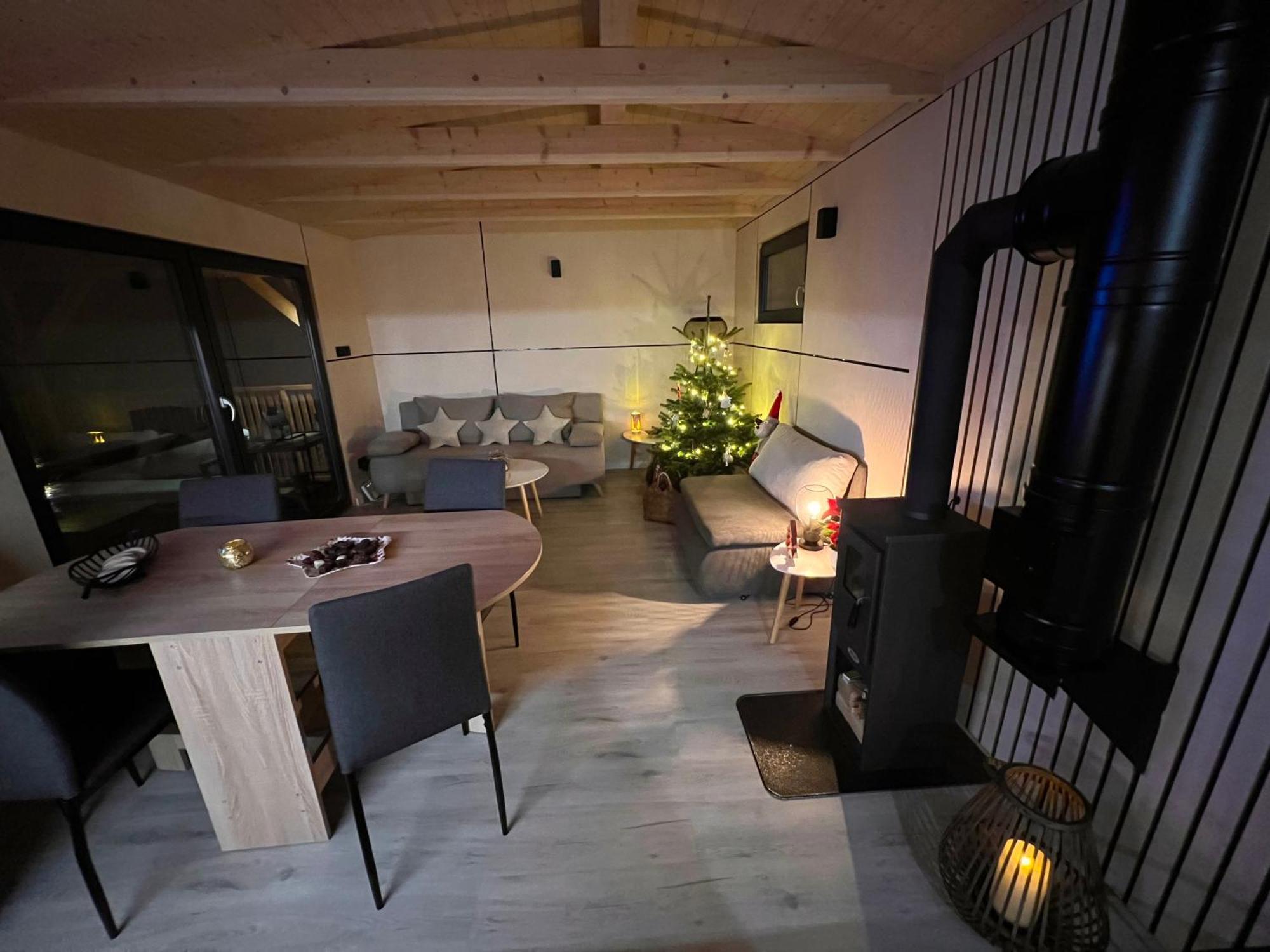 Domcek Pod Vezami S Virivkou A Grilom, Pri Termalnom Kupalisku Apartment ลิปโตว์สกียาน ภายนอก รูปภาพ