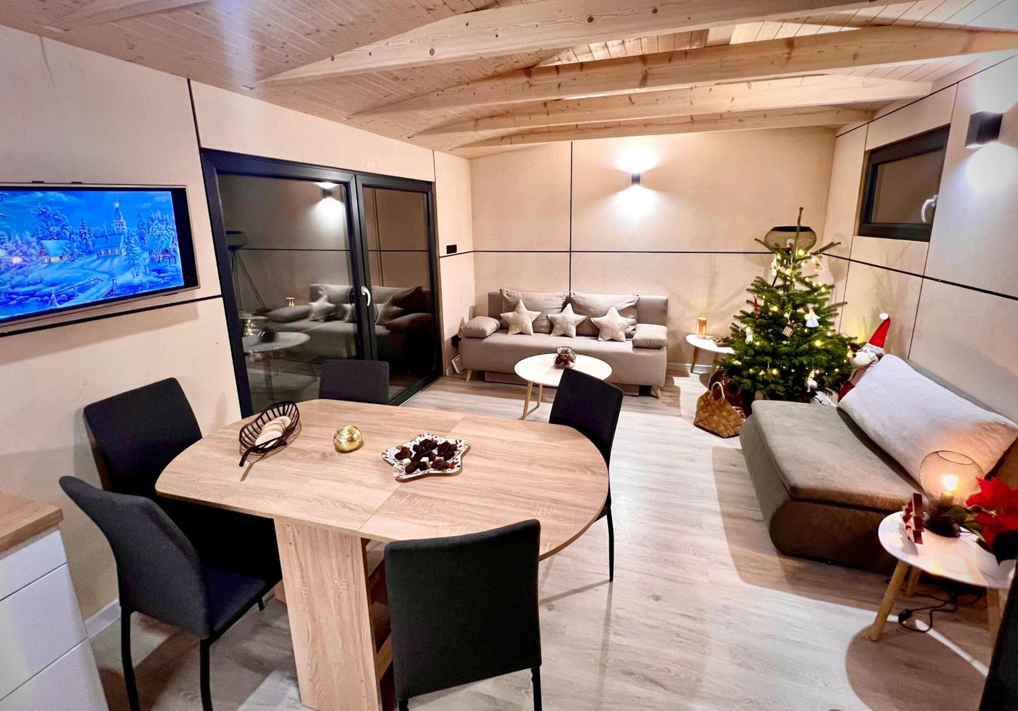 Domcek Pod Vezami S Virivkou A Grilom, Pri Termalnom Kupalisku Apartment ลิปโตว์สกียาน ภายนอก รูปภาพ