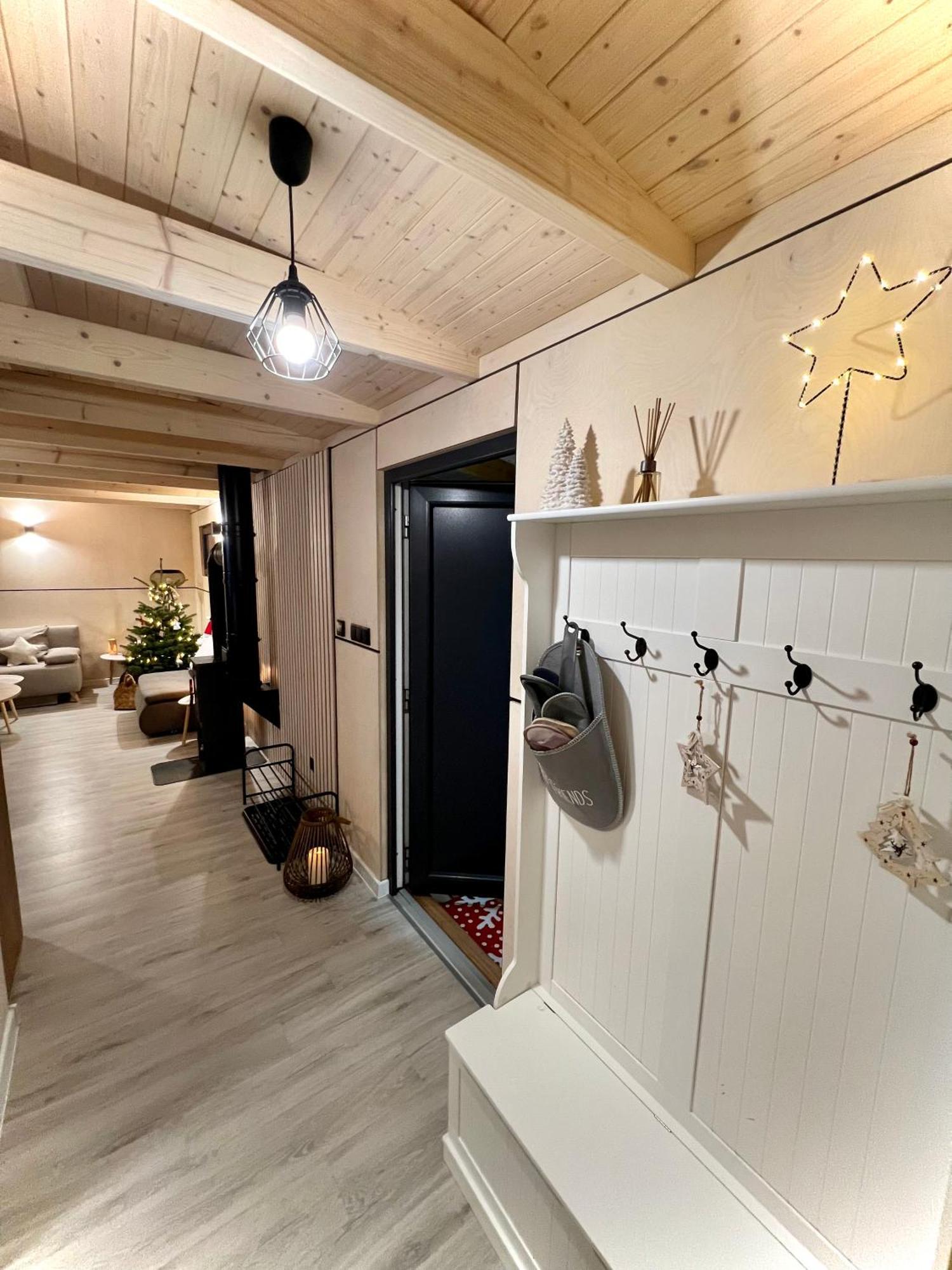Domcek Pod Vezami S Virivkou A Grilom, Pri Termalnom Kupalisku Apartment ลิปโตว์สกียาน ภายนอก รูปภาพ